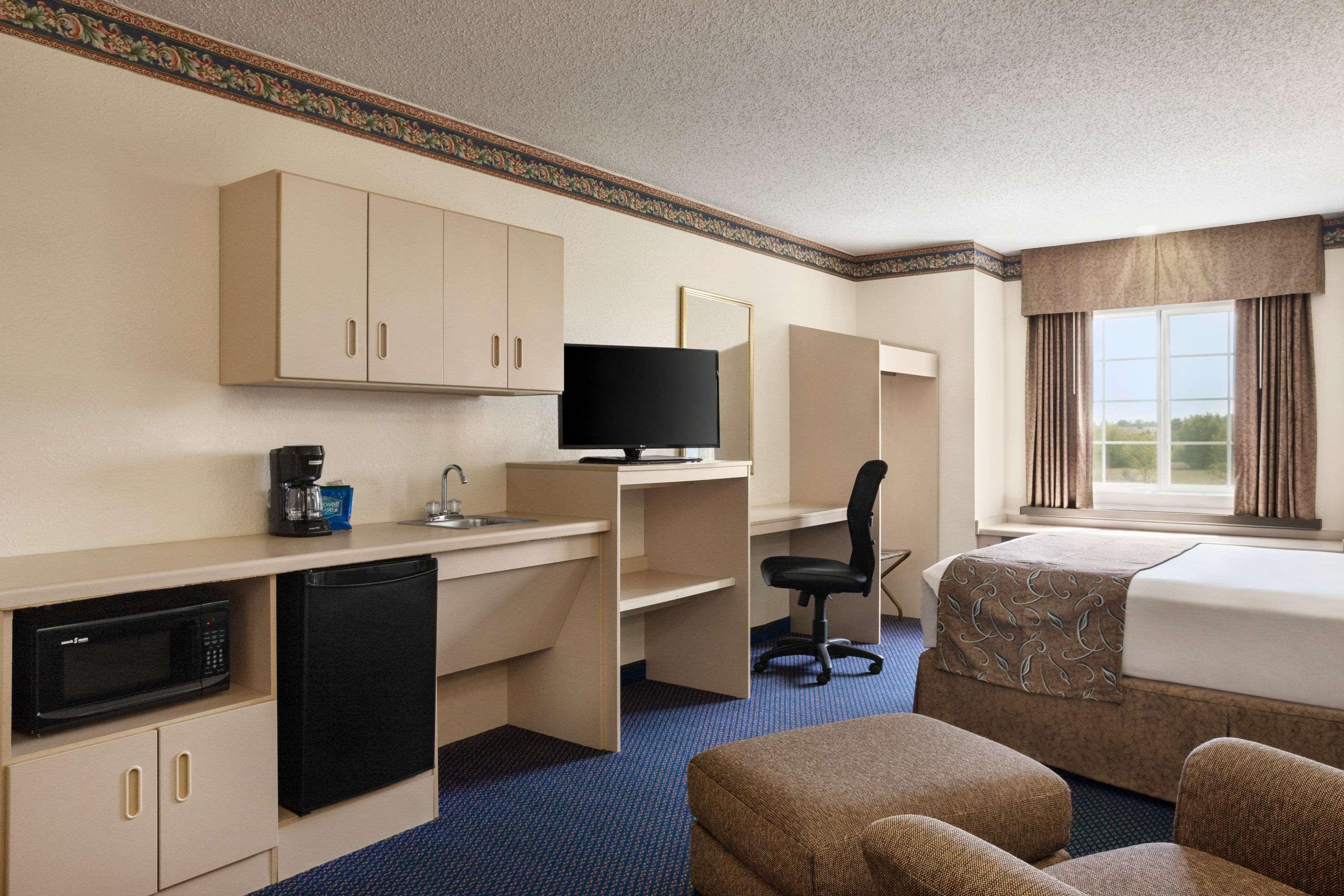 Travelodge By Wyndham Fort Scott Buitenkant foto