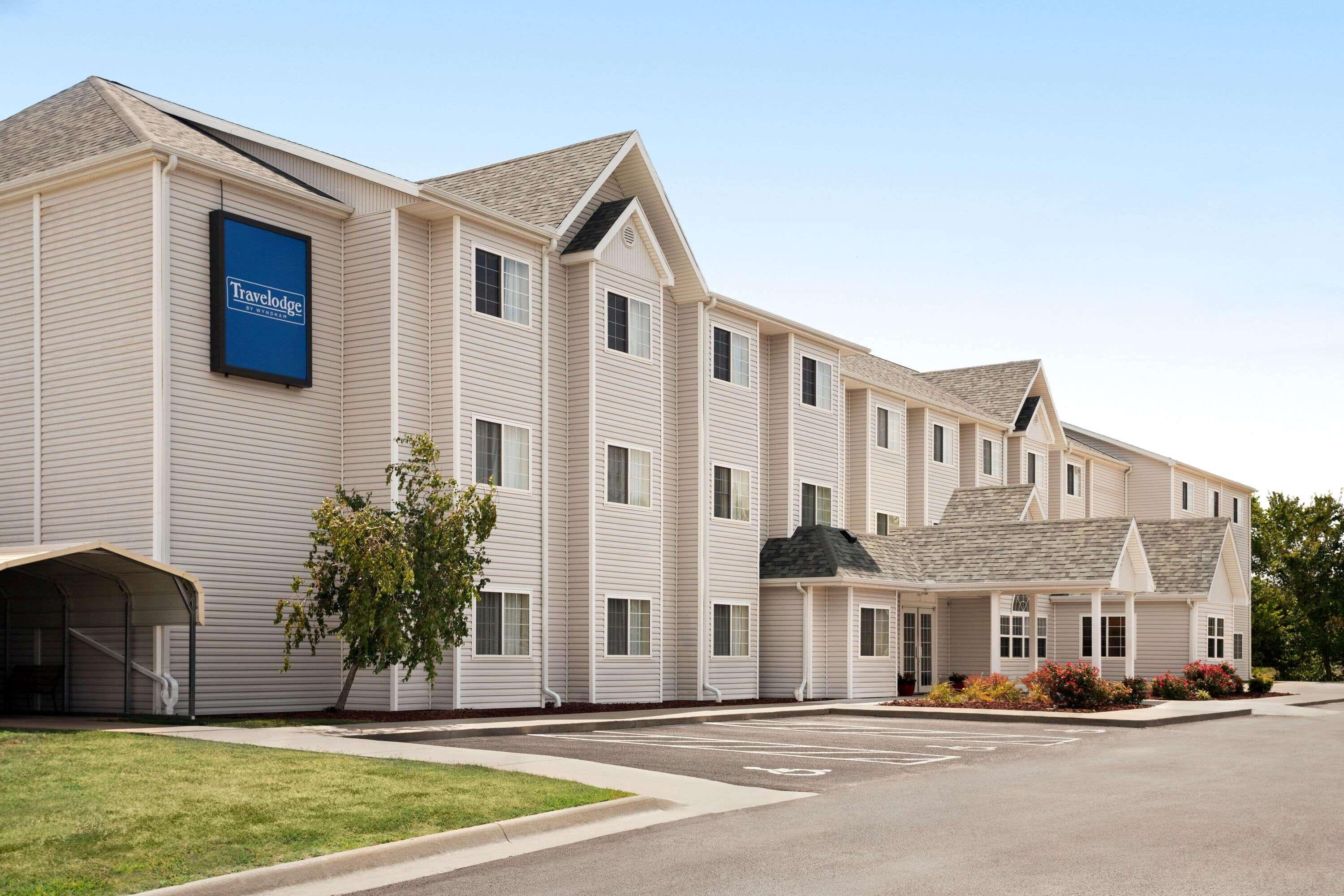 Travelodge By Wyndham Fort Scott Buitenkant foto