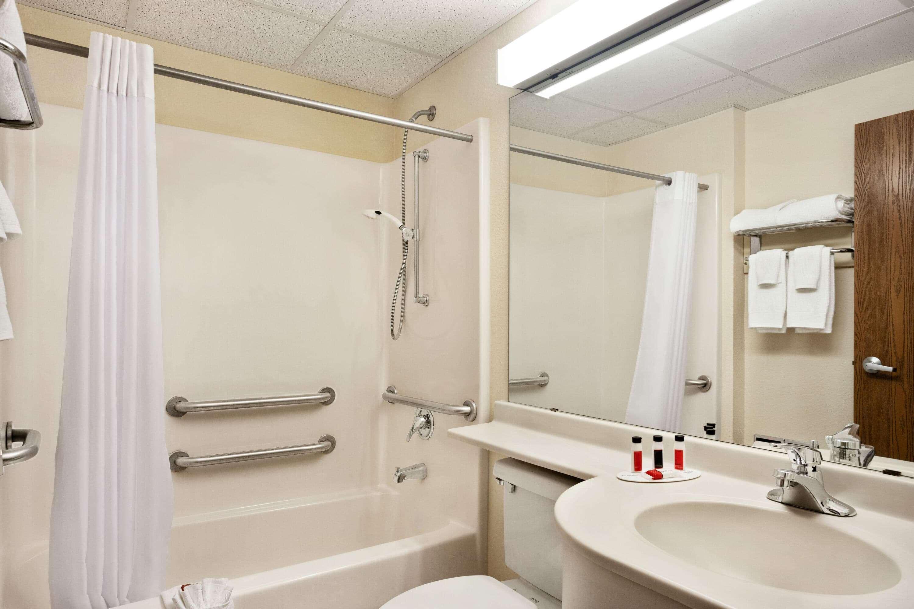 Travelodge By Wyndham Fort Scott Buitenkant foto