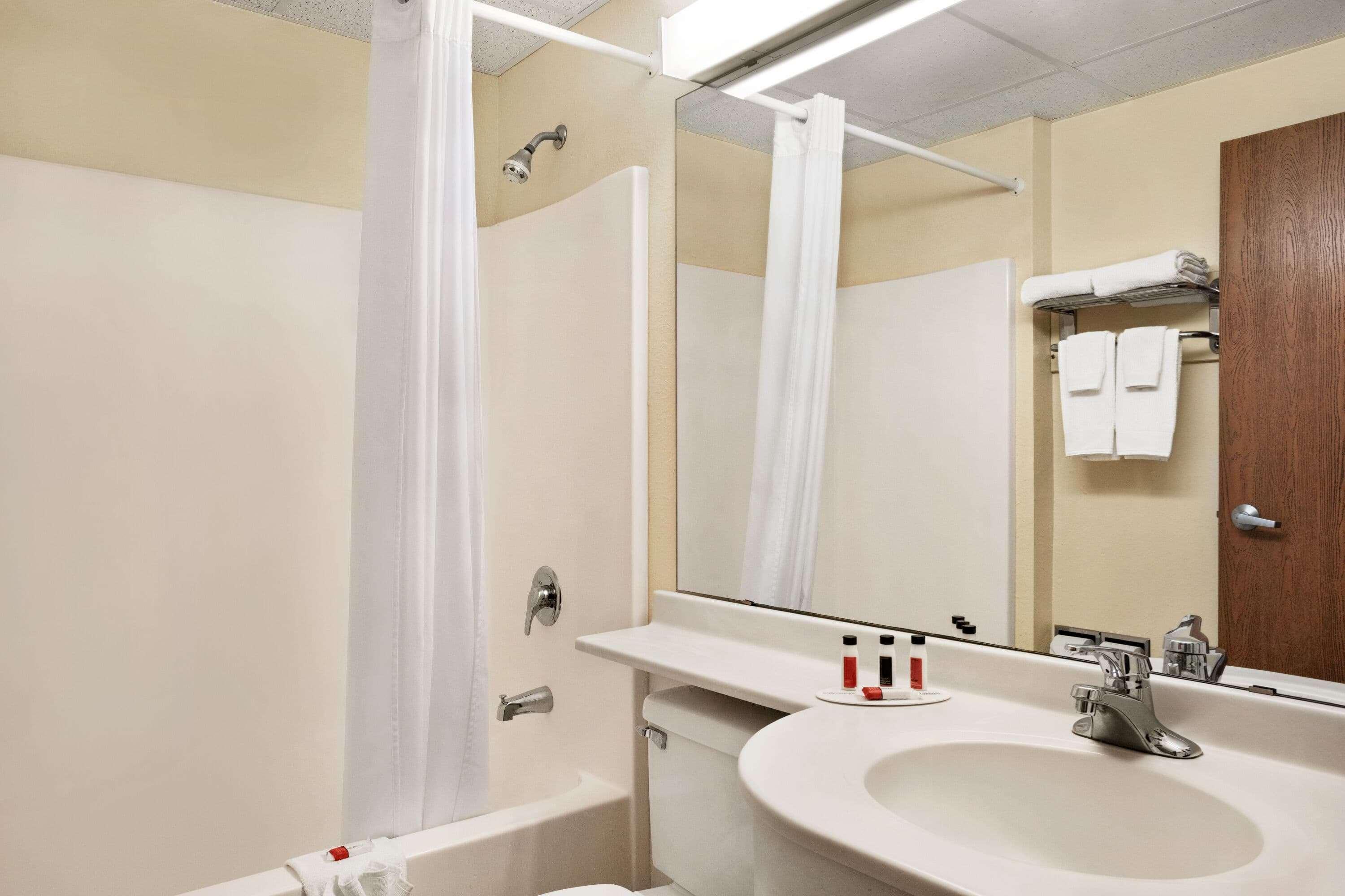 Travelodge By Wyndham Fort Scott Buitenkant foto