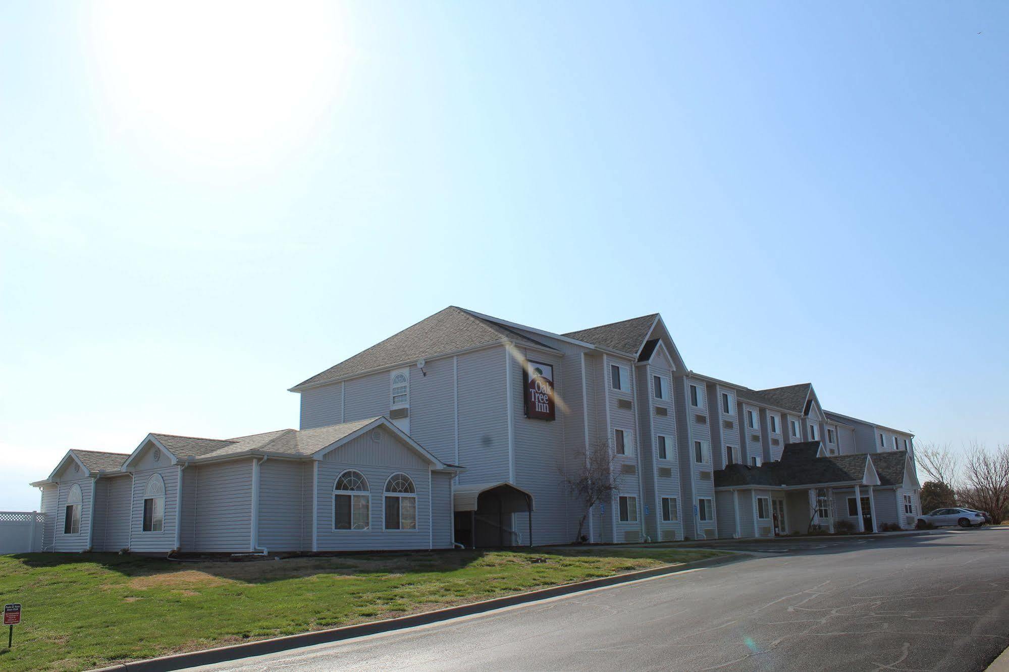 Travelodge By Wyndham Fort Scott Buitenkant foto