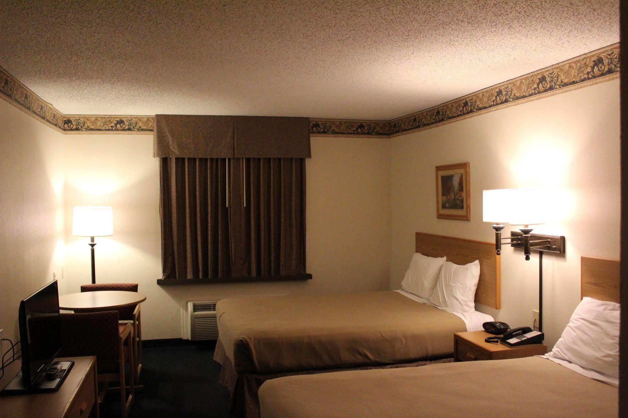 Travelodge By Wyndham Fort Scott Buitenkant foto