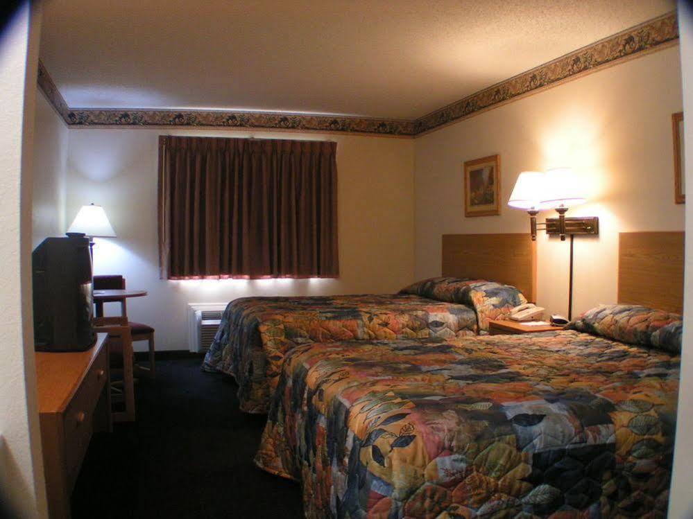 Travelodge By Wyndham Fort Scott Buitenkant foto