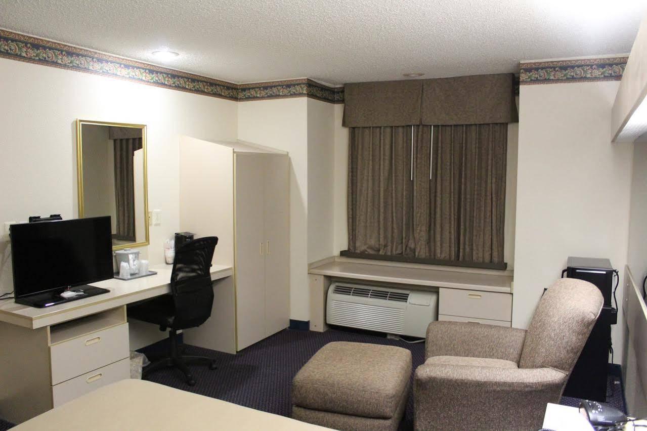 Travelodge By Wyndham Fort Scott Buitenkant foto