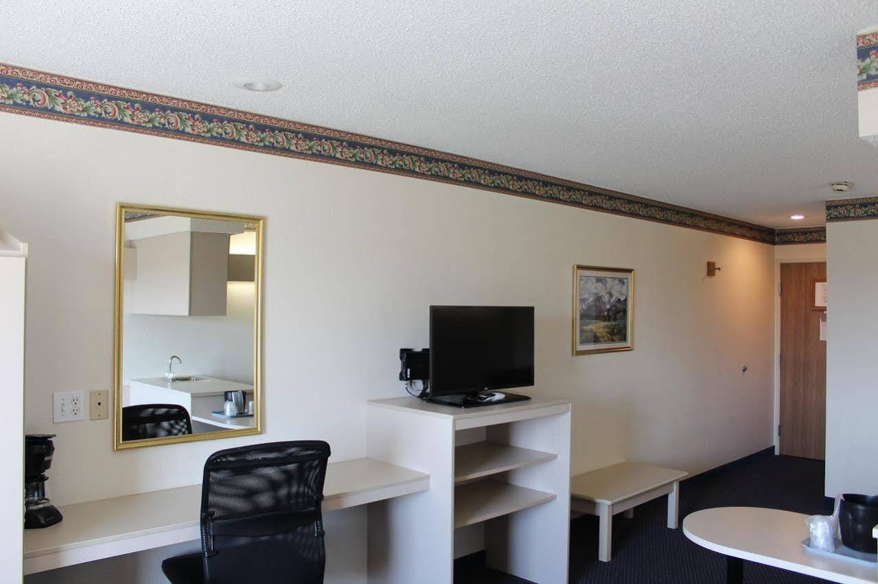 Travelodge By Wyndham Fort Scott Buitenkant foto